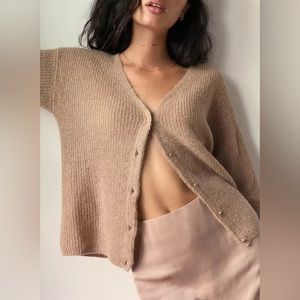 Aritzia Wilfred front to back cardigan. Size small.